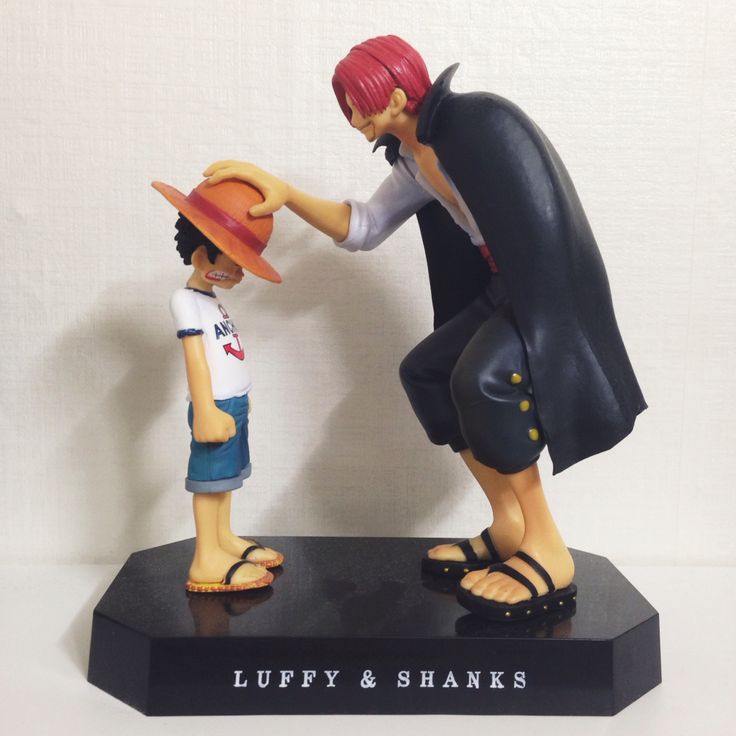 Luffy and shanks action figure